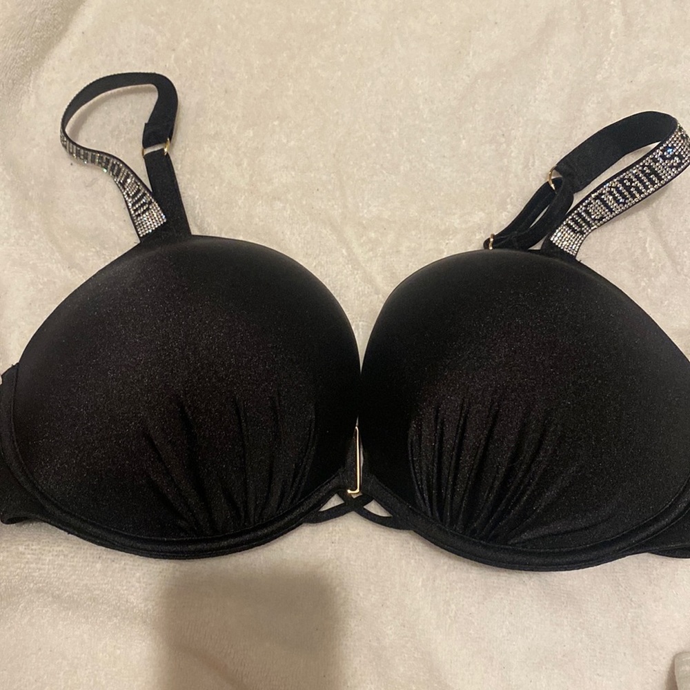 New authentic Victoria secret swim top